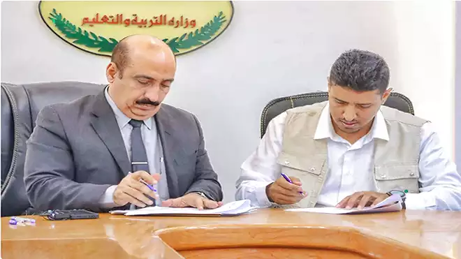 بتكلفة أكثر من 6 مليون ريال تنفيذ معامل وأجهزة حاسوب بجميع ثانويات ساحل حضرموت